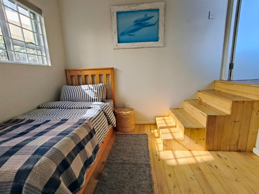 5 Bedroom Property for Sale in Wavecrest Eastern Cape